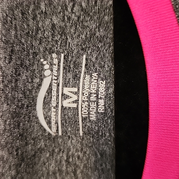 Workout long sleeve with hood - Picture 4 of 11